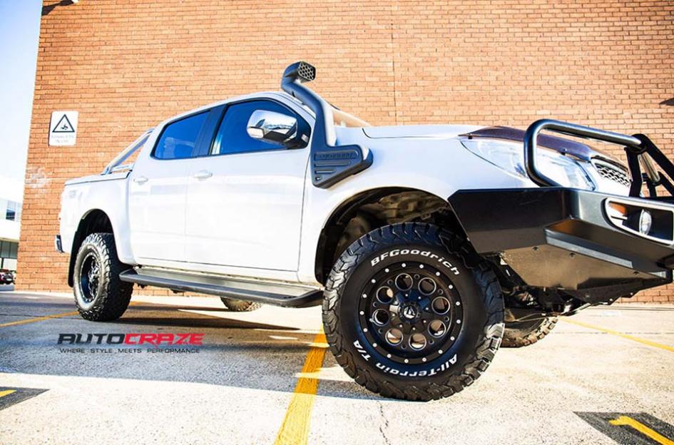 HOLDEN COLORADO REVOLVER GLOSS BLACK WITH MILLED ACCENTS